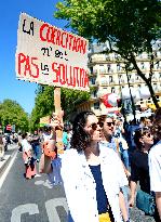 Protest Against Garot Law on Medical Deserts - Paris