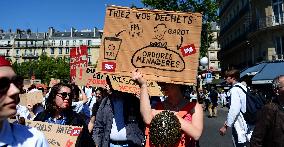 Protest Against Garot Law on Medical Deserts - Paris