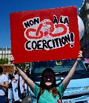 Protest Against Garot Law on Medical Deserts - Paris