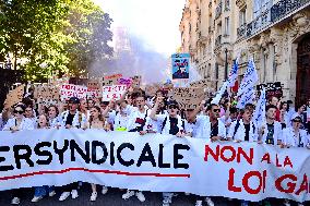 Protest Against Garot Law on Medical Deserts - Paris