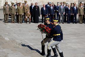 Romania Honors War Veterans in Bucharest
