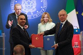 Meloni and Erdogan Hold Joint Press Conference in Rome