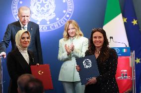 Meloni and Erdogan Hold Joint Press Conference in Rome