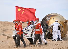 Shenzhou 19 Return Capsule Touches Down On Earth - China