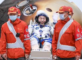 Shenzhou 19 Return Capsule Touches Down On Earth - China