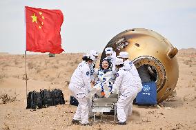 Shenzhou 19 Return Capsule Touches Down On Earth - China