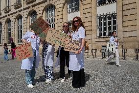Rally Against the Garot Bill - Paris