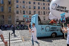 Rally Against the Garot Bill - Paris