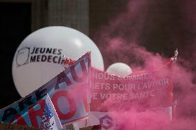 Rally Against the Garot Bill - Paris