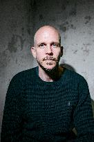 GUSTAV SKARSGARD