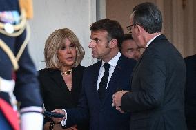 Emmanuel Macron welcomes Olaf Scholz at the Elysee FA