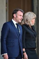 Emmanuel Macron welcomes Olaf Scholz at the Elysee FA