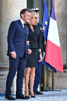 Emmanuel Macron welcomes Olaf Scholz at the Elysee FA