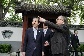 Ex-Komeito party head in Beijing