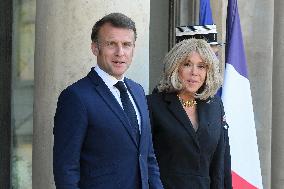 Macron Welcomes Scholz - Paris