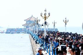May Day Holiday Peak in Qingdap