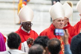 Mass On Fifth Days of Mourning for Late Pope Francis - Vatican