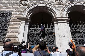 Extinction Rebellion Activists At Ministry of Justice - Rome