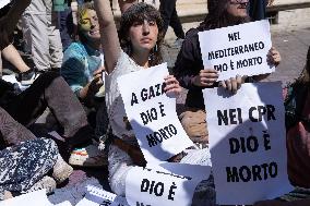 Extinction Rebellion Activists At Ministry of Justice - Rome
