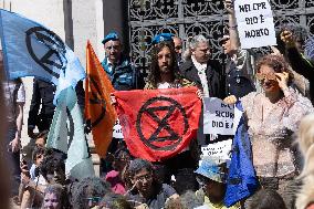 Extinction Rebellion Activists At Ministry of Justice - Rome