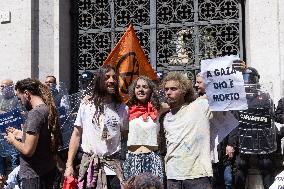 Extinction Rebellion Activists At Ministry of Justice - Rome