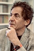 Etienne Klein Portrait - Strasbourg