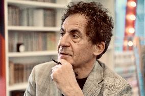 Etienne Klein Portrait - Strasbourg