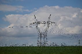 Installation of A High-Voltage Line - Essonne