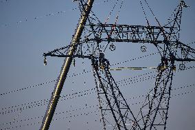 Installation of A High-Voltage Line - Essonne