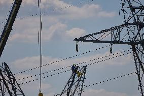 Installation of A High-Voltage Line - Essonne