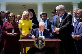 Donald Trump in a National Day of Prayer - Washington