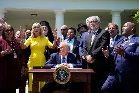 Donald Trump in a National Day of Prayer - Washington