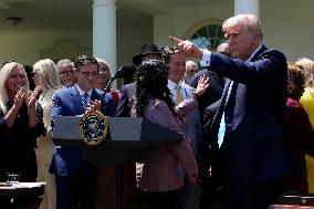 Donald Trump in a National Day of Prayer - Washington