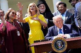 Donald Trump in a National Day of Prayer - Washington