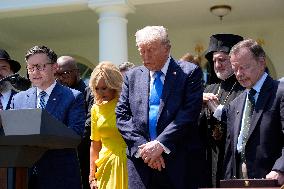 Donald Trump in a National Day of Prayer - Washington