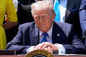 Donald Trump in a National Day of Prayer - Washington