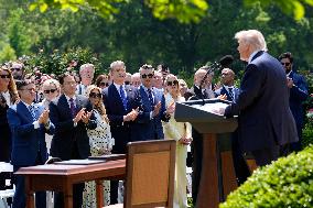 Donald Trump in a National Day of Prayer - Washington