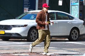 Jake Gyllenhaal Out And About - NYC