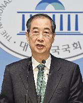 S. Korea's ex-Prime Minister Han declares presidential bid