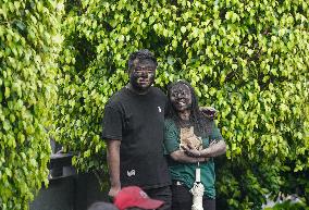 Daubing Face Black Event - China