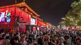 The Grand Tang Mall Scenic Area Tour in Xi'an