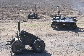 Training of operators of ground robotic systems