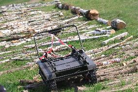 Training of operators of ground robotic systems