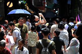 Tour Peak During May Day Holiday in Chongqing