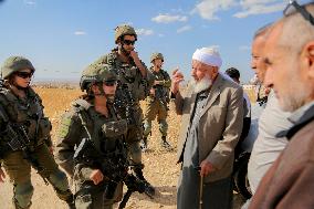 Settlers Occupy Palestinian Land Near Hebron - Palestine