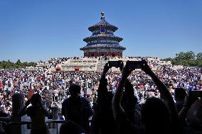 Tour in Beijing During May Day Holiday