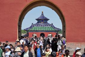 Tour in Beijing During May Day Holiday