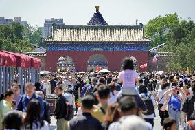 Tour in Beijing During May Day Holiday