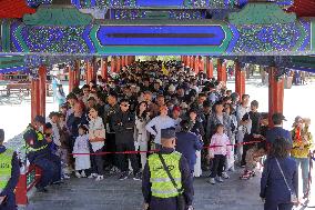 Tour in Beijing During May Day Holiday
