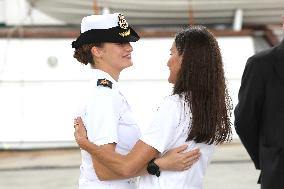 Princess Leonor Greets Queen Letizia - Panama